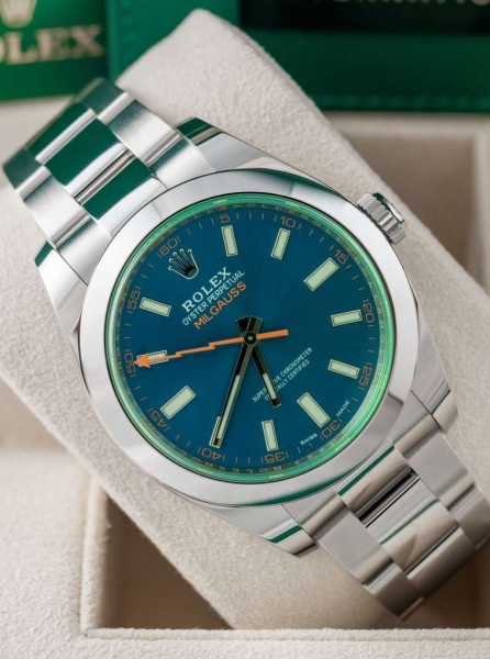 Rolex Milgauss – Blue Dial – Green Sapphire