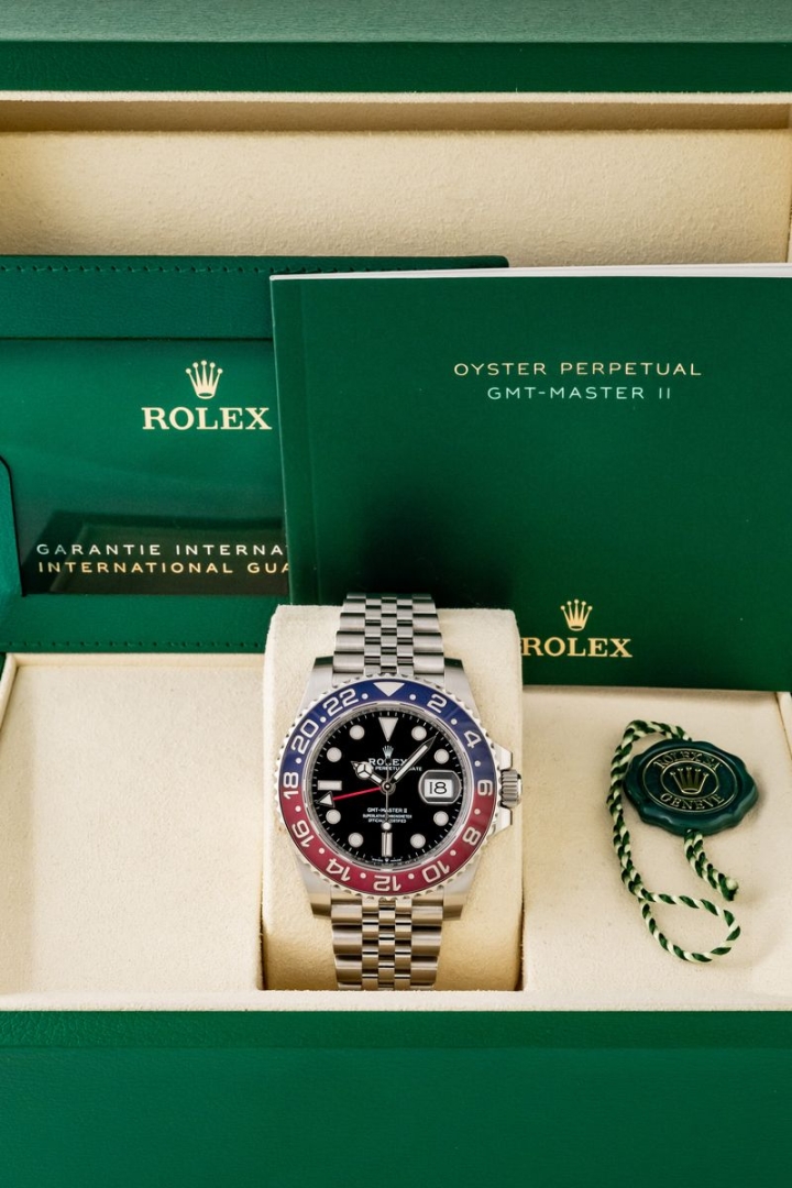 Rolex GMT Master II  Pepsi Jubilee di secondo polso