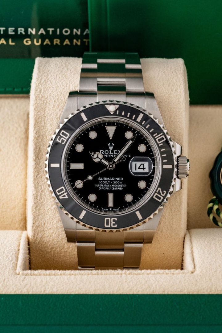 Rolex Submariner Date 41mm di secondo polso
