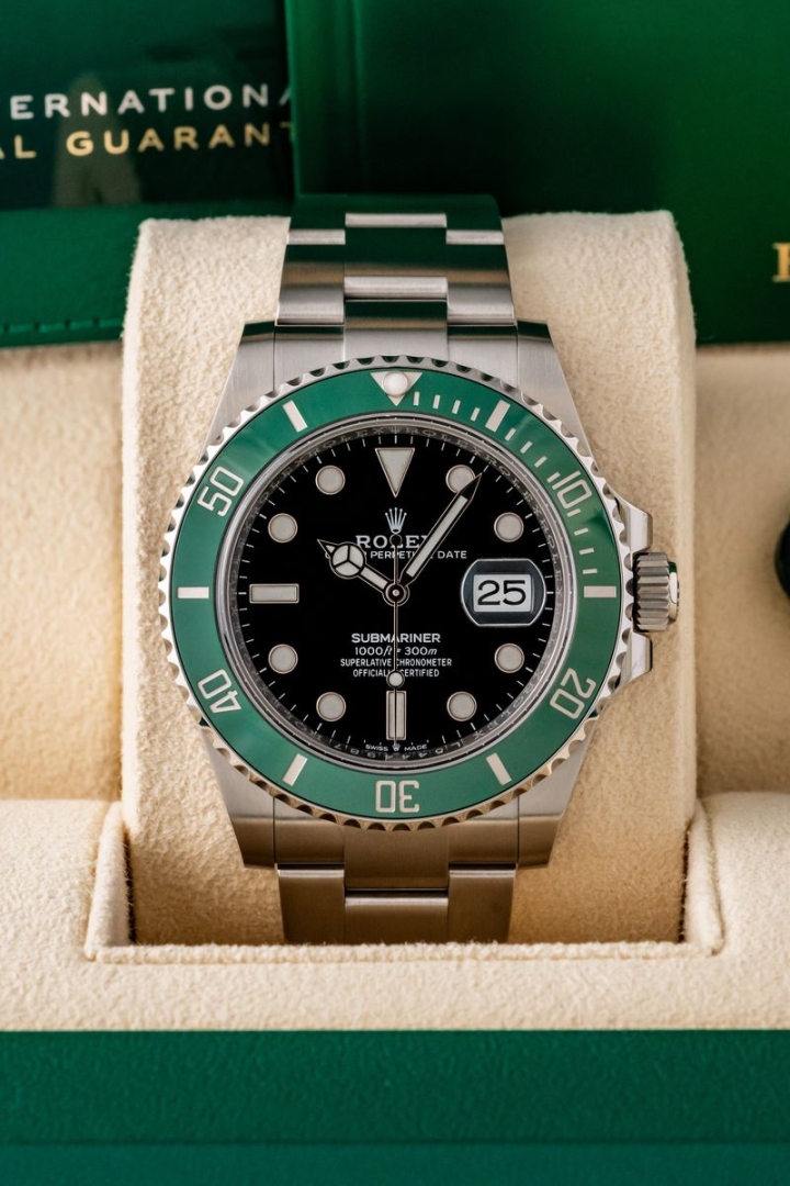 Rolex Submariner Date 41mm Starbucks di secondo polso