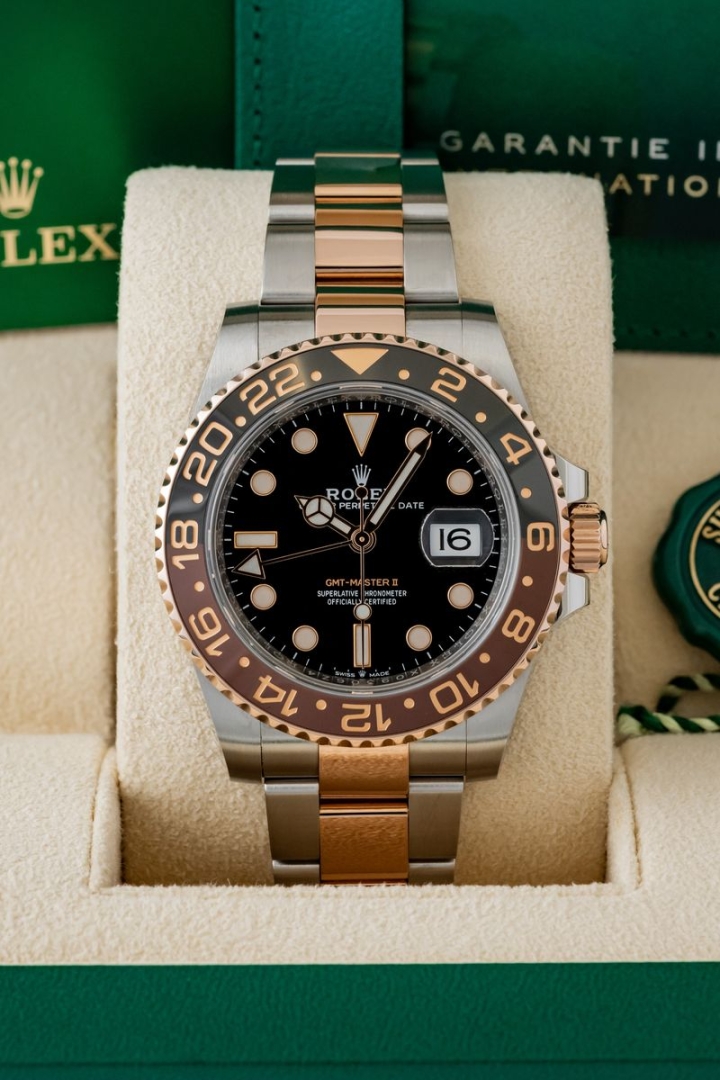 Rolex GMT Master II Rootbeer di secondo polso