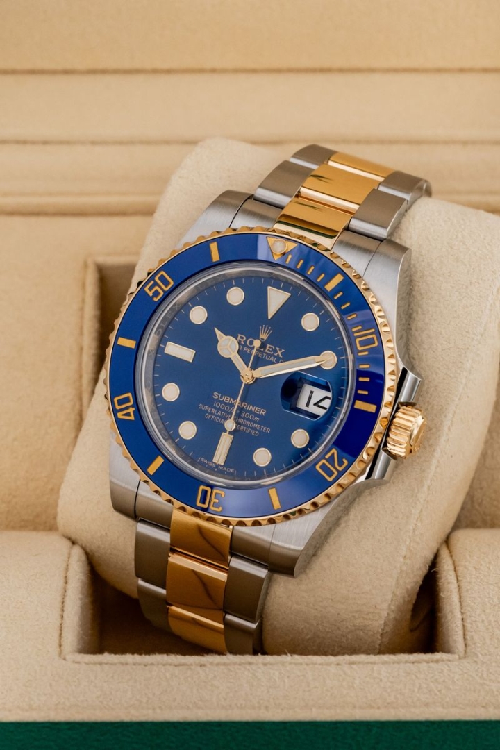 Rolex Submariner Date "Bluesy" usato garantito