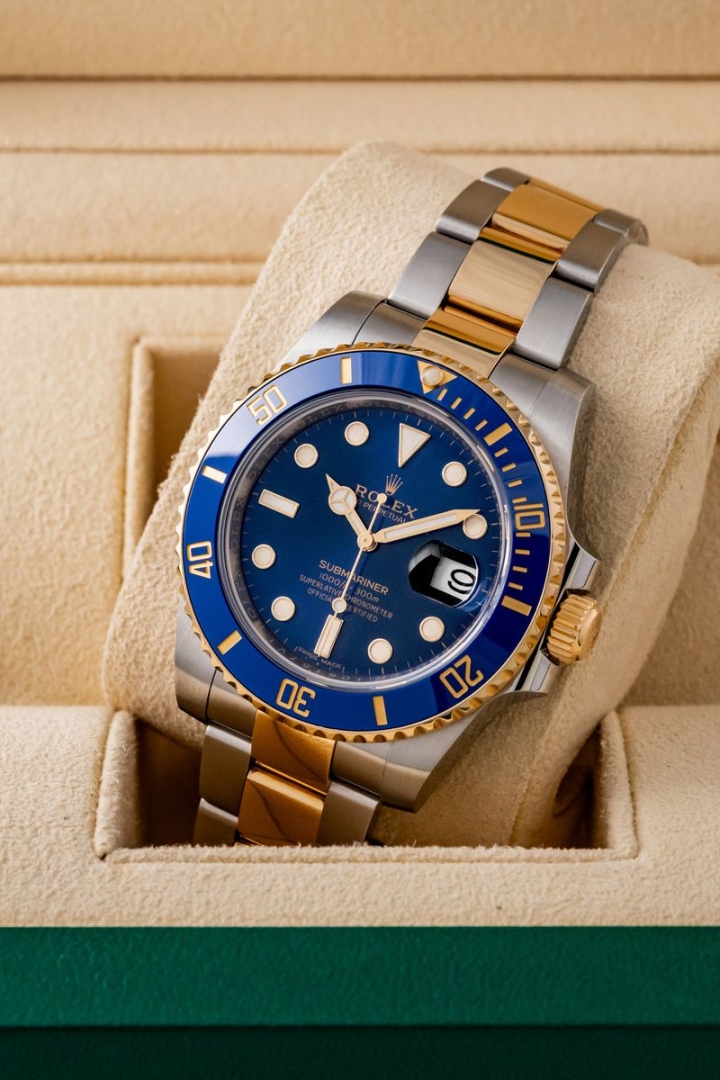 Rolex Submariner Date "Bluesy" usato garantito
