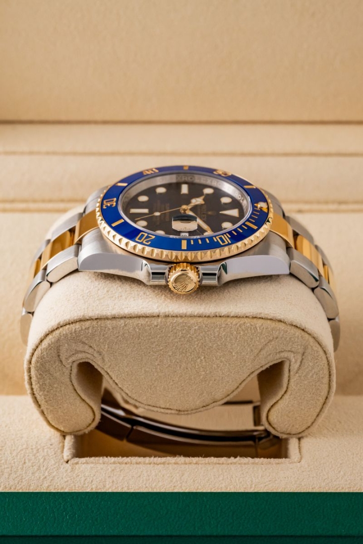 Rolex Submariner Date "Bluesy" in ottime condizioni