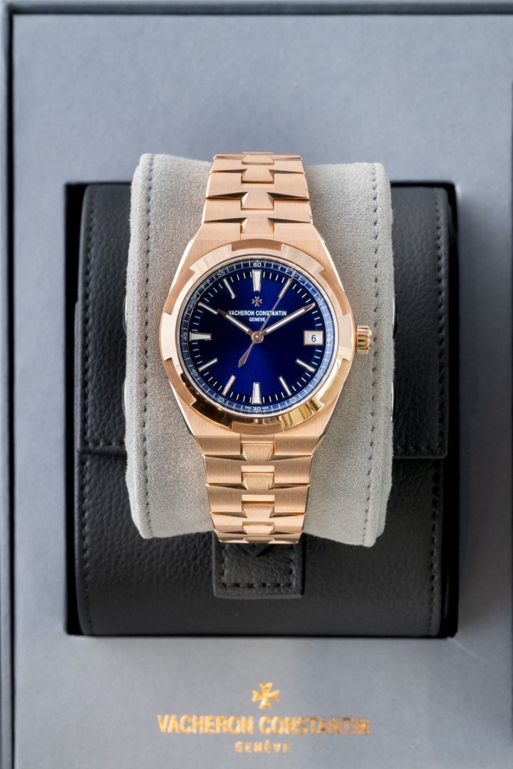 Vacheron Constantin Overseas  Blue Dial Rose Gold di secondo polso